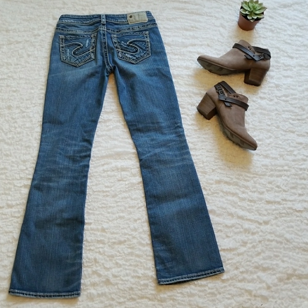 AIKO Boot Cut Low Rise by Silver Jeans w. Stretch
